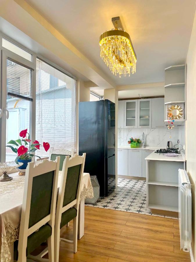 Batumi Boulevard Seaside Apartment - Ferienwohnung Batumi