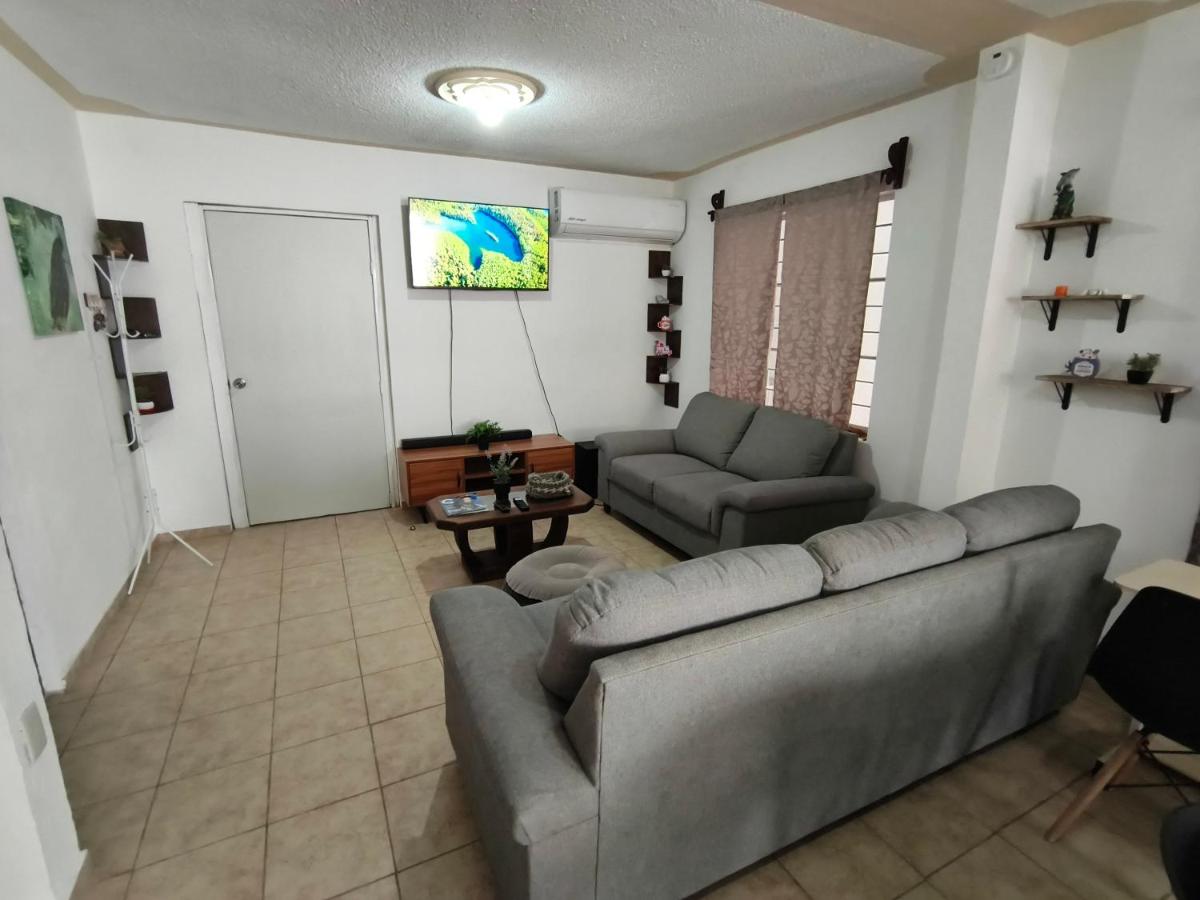 SweetHome con amplio y fresco patio - Bed and Breakfast Tampico