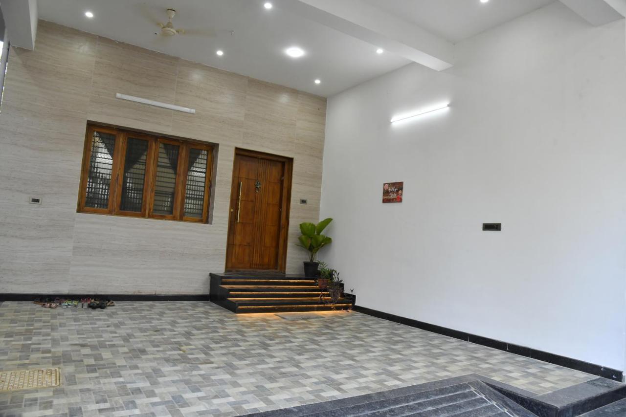 Aadhya Abode Holiday Home - Bed and Breakfast Kanniyākumāri