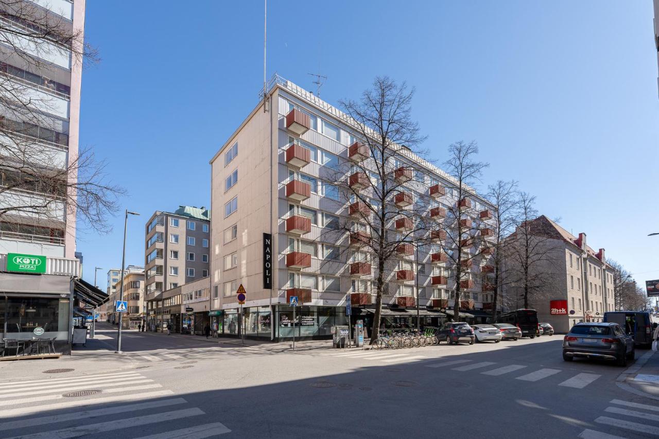 Top Floor Luxury - 2BR Scandi Home in City Center - Ferienwohnung Tampere