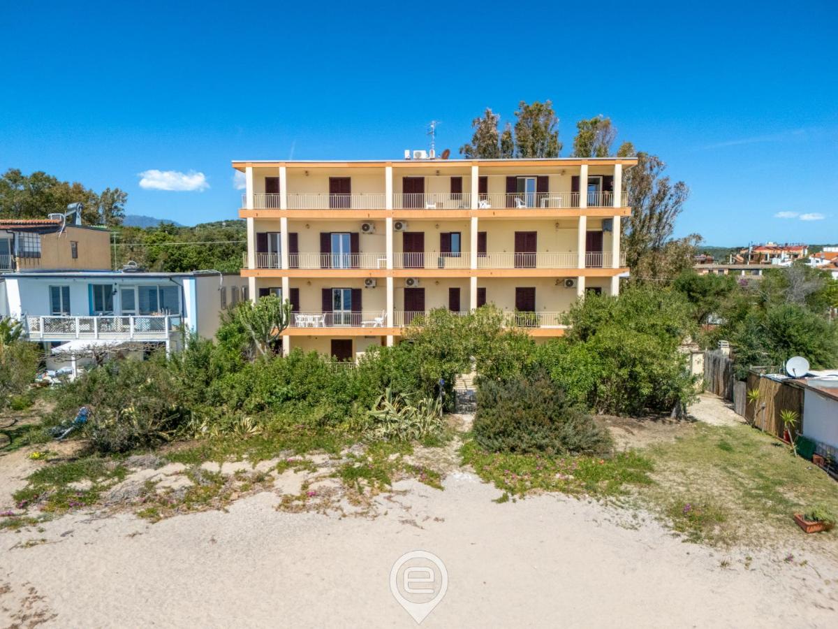 Estay - Is Feminas 25 - Holiday on the Beach - B&B Bari Sardo