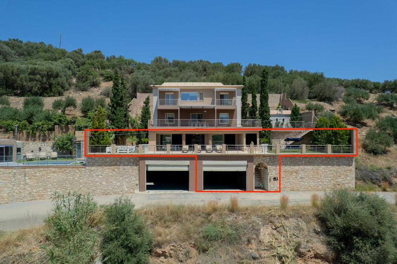 Luxury Villa Yiorgos - Sea View & Private Pool - B&B Gázi