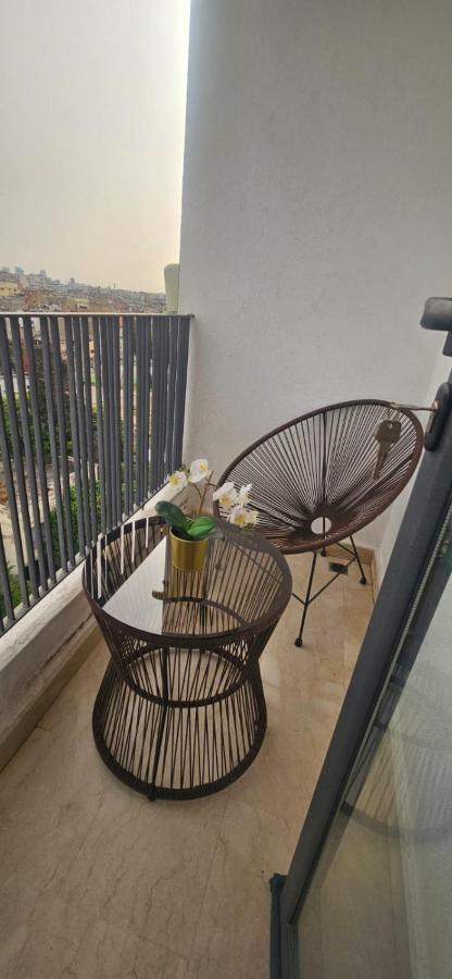 Cozy & bright studio with balcony and parking - Bed and Breakfast Casablanca