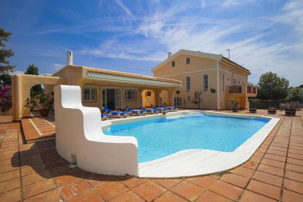 Spacious Private Villa with Pool in Salou - B&B Salou