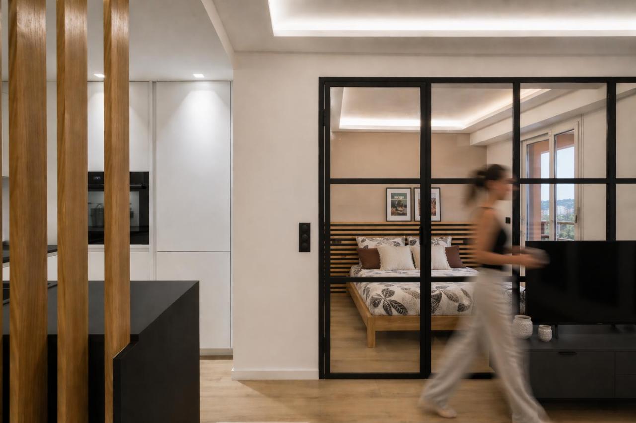 VACATELLA - LES PINS ENSOLEILLÉS, Appartement contemporain avec balcon et aperçu mer - Chambres d'hôtes Sainte-Maxime