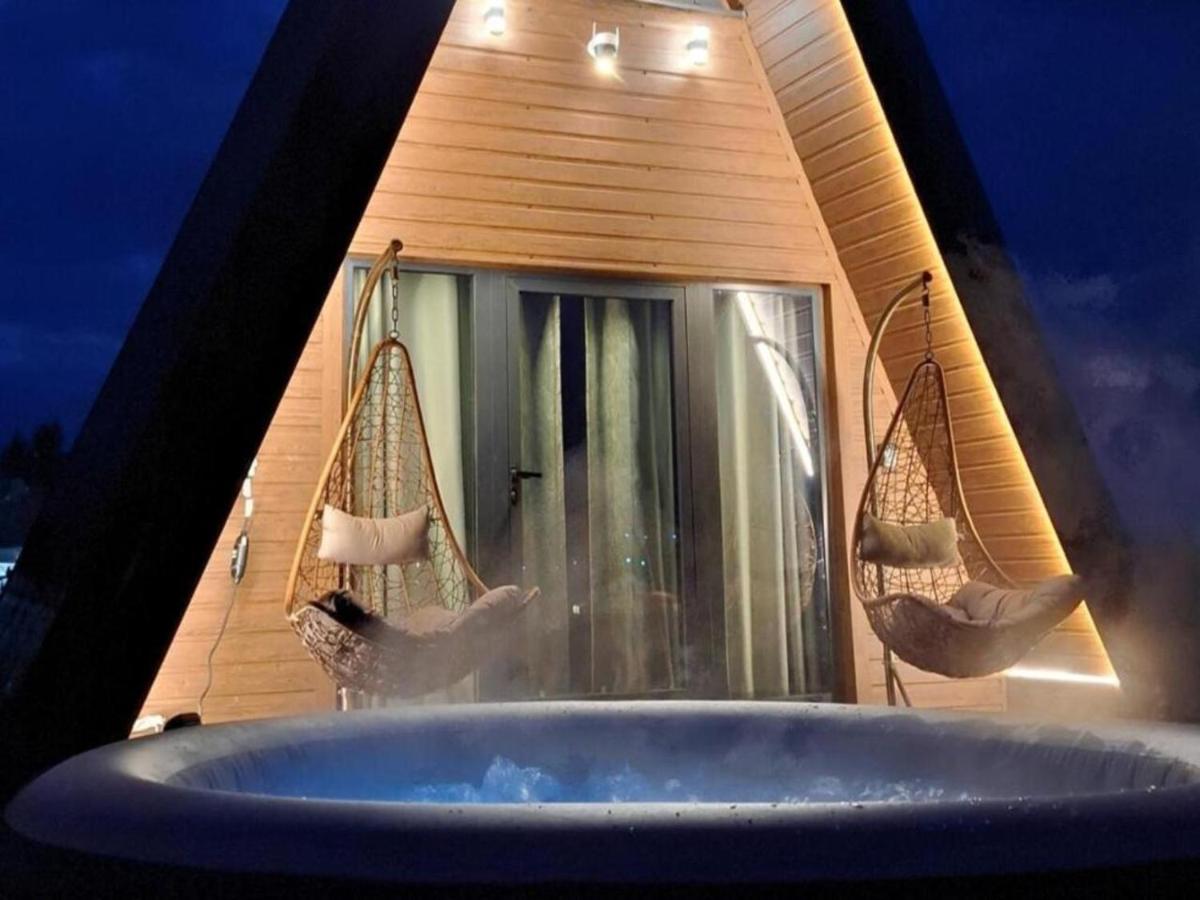 Hot Tub Paradise - Squirrel's House - Chambres d'hôtes Zabljak