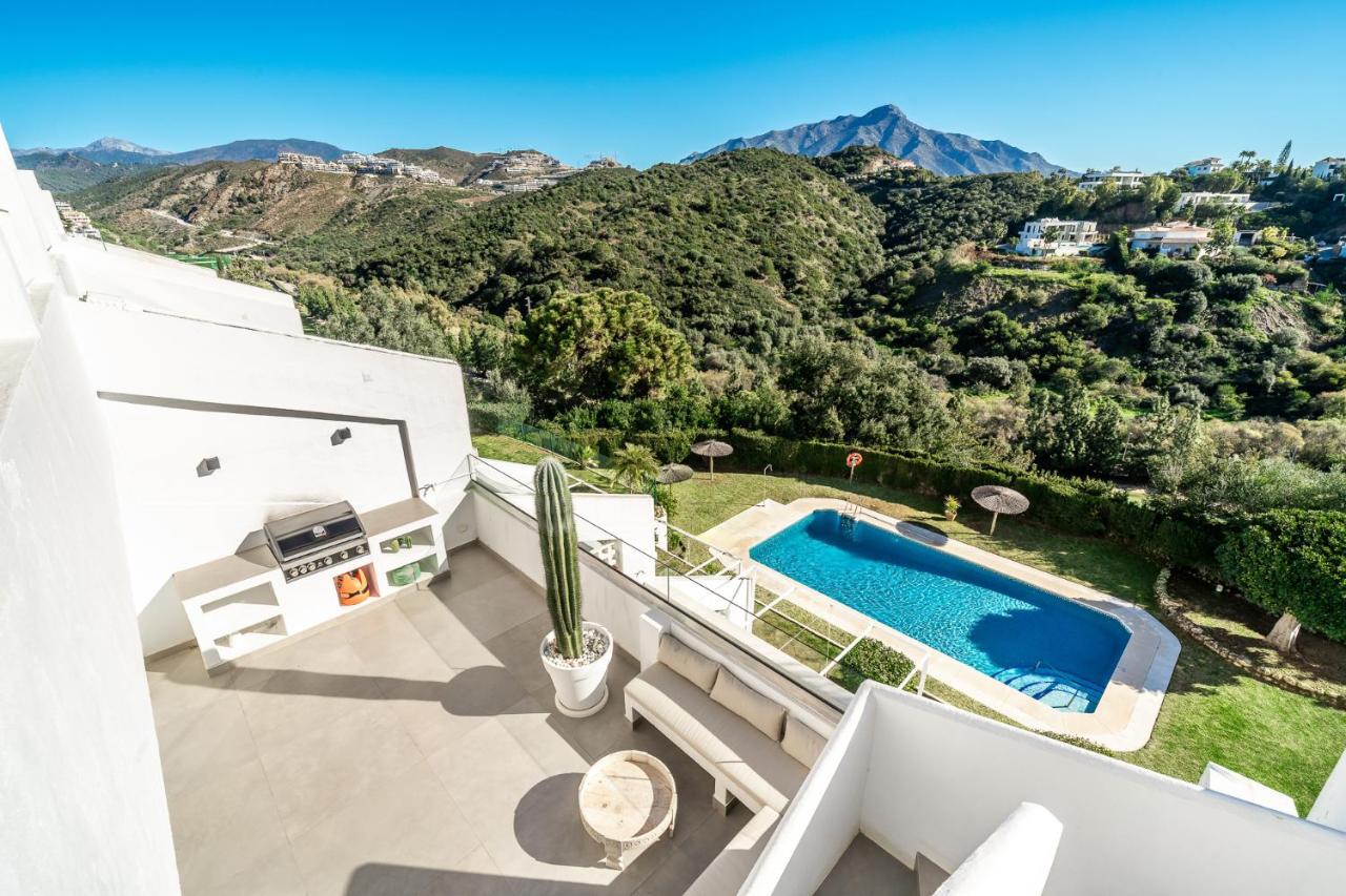 Modern La Quinta Duplex Penthouse w Solarium and BBQ - Bed and Breakfast Benahavís