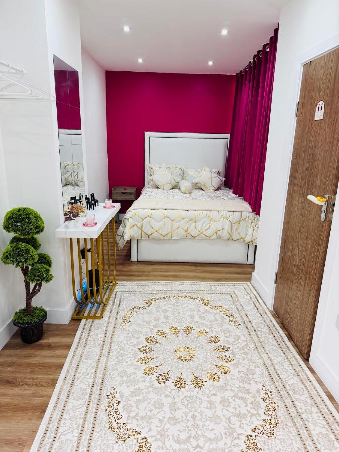 Stylish Modern Flat Near Central London Free WiFi Plus Parking - Chambres d'hôtes Londres