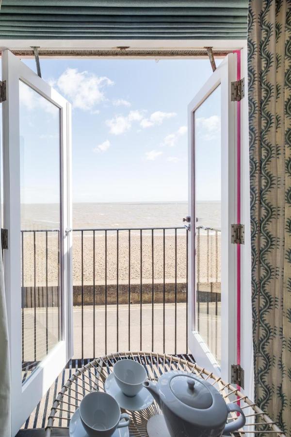 Magenta - A stunning Seafront house with lovely and uninterrupted Beach Views - Aldeburgh Coastal Cottages - B&B Aldeburgh