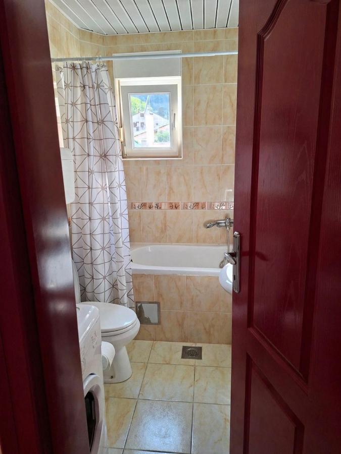 Sirius Apartment - B&B Škaljari
