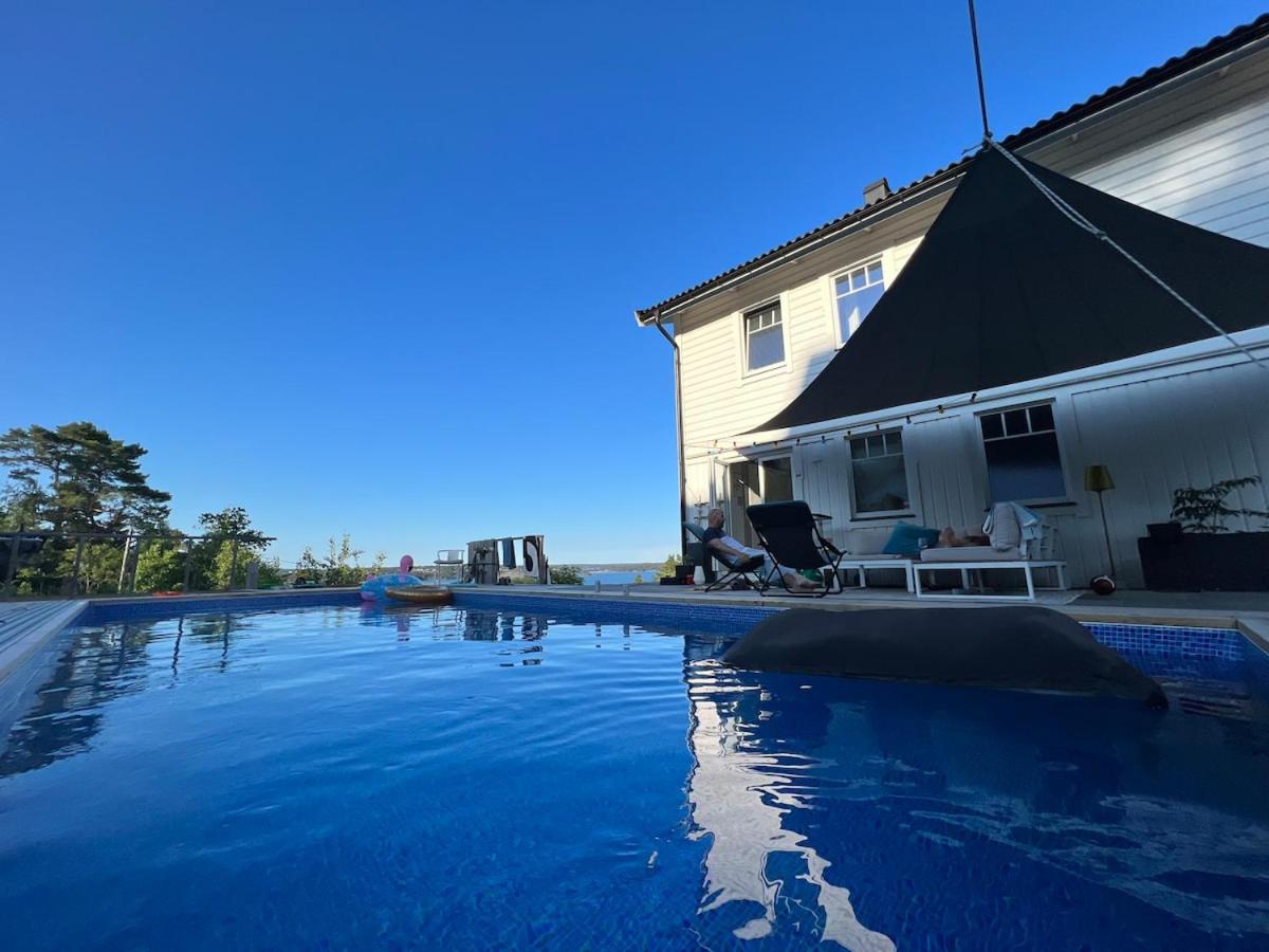 Beautiful pool villa with stunning ocean view - B&B Trosa