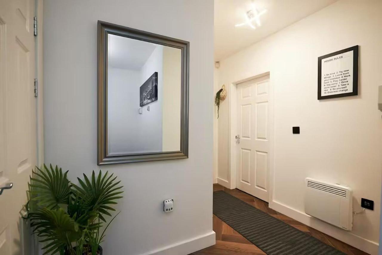 Near Old Trafford - Parking - WiFi - Sleeps 5 - B&B Manchester