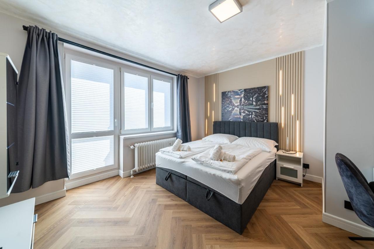Karlín Skyline Terrace Residence by LivingClub - Chambres d'hôtes Prague