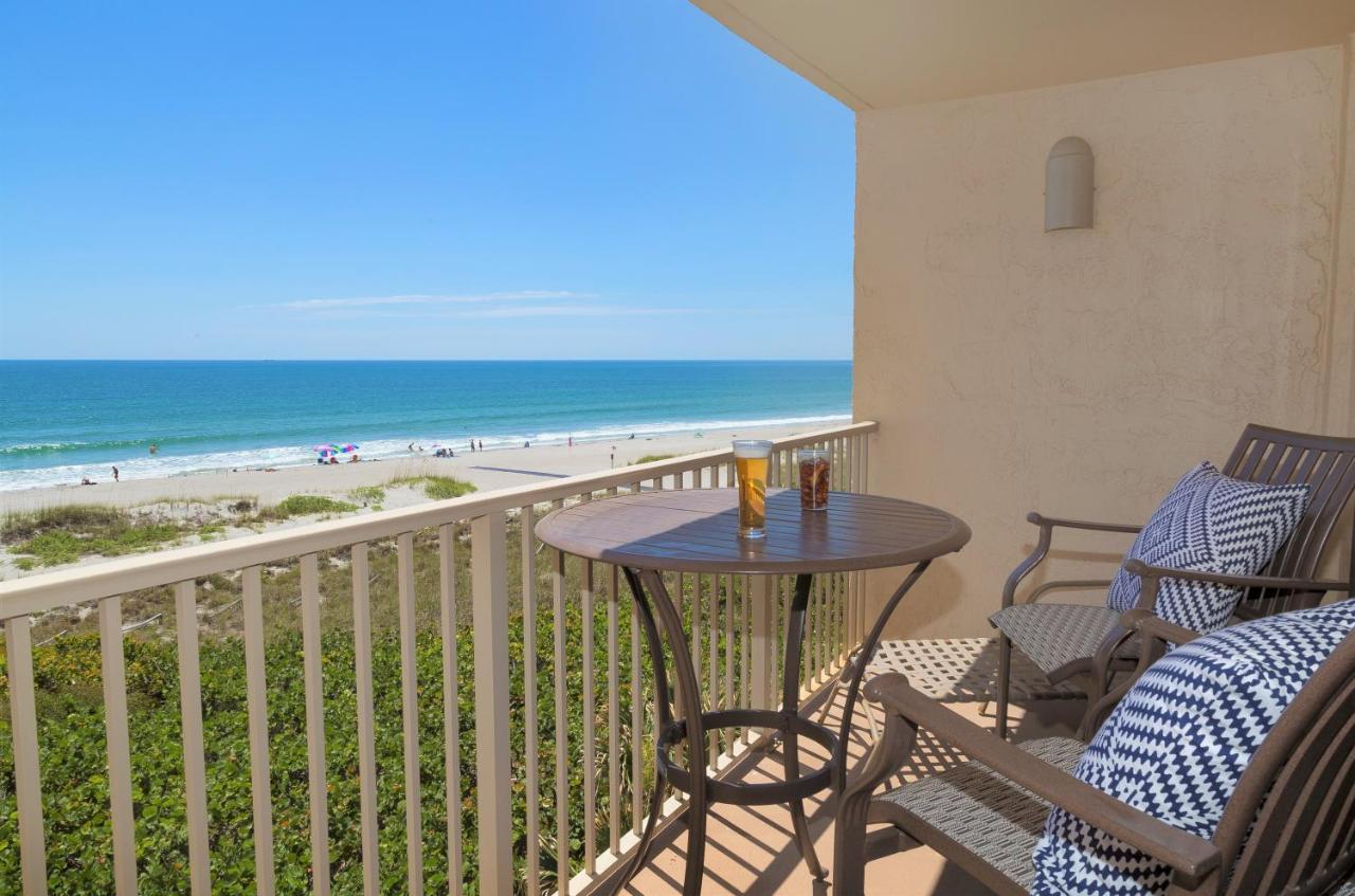 Three-Bedroom Apartment - Panoramic Oceanfront - Unit #401