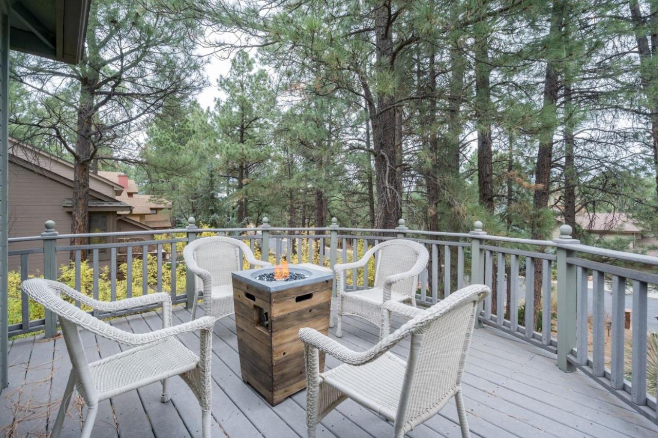 Coburn Cabin @ Country Club Game Room New Central AC Pet and Family-Friendly - Chambres d'hôtes Flagstaff