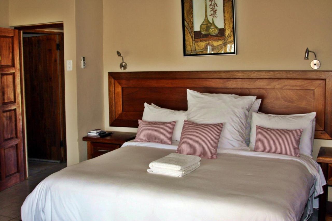 Honeymoon Suite