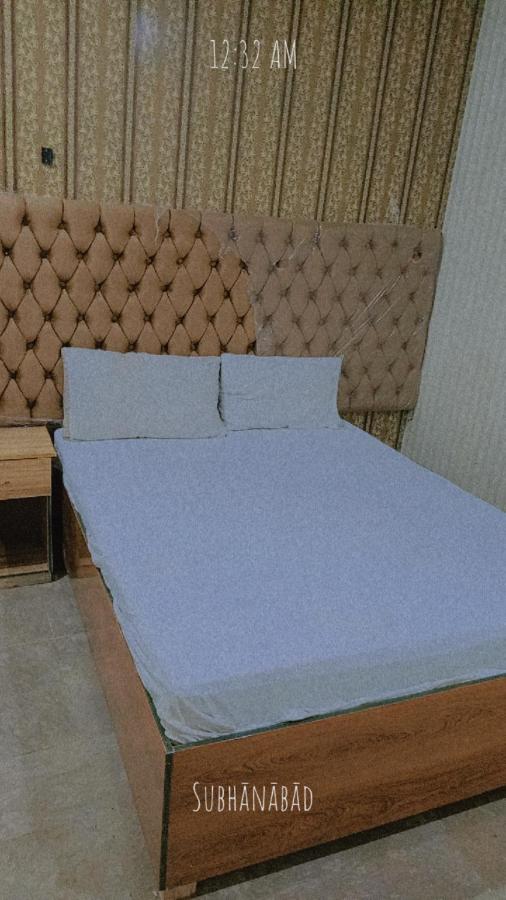 Crown Palace Guest House - B&B Peshawar