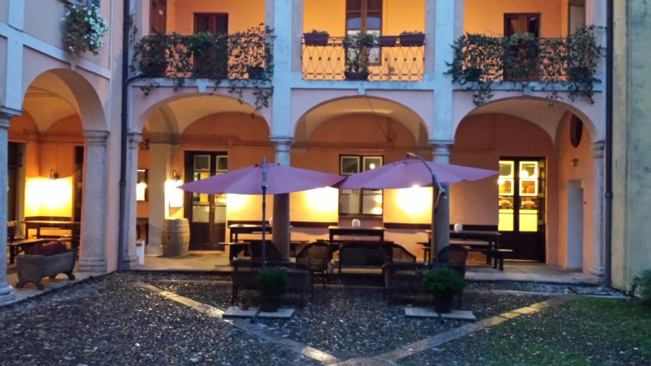 B&B Verbania - Archi e Colonne - Bed and Breakfast Verbania