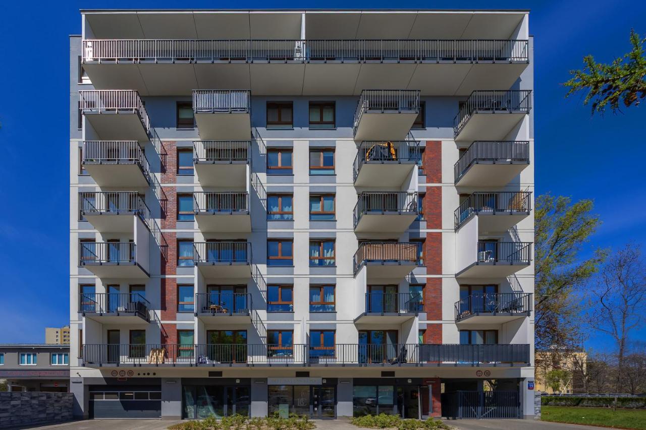 Air-conditioned Apartment with Parking and Balcony by Noclegi Renters - B&B Varsavia