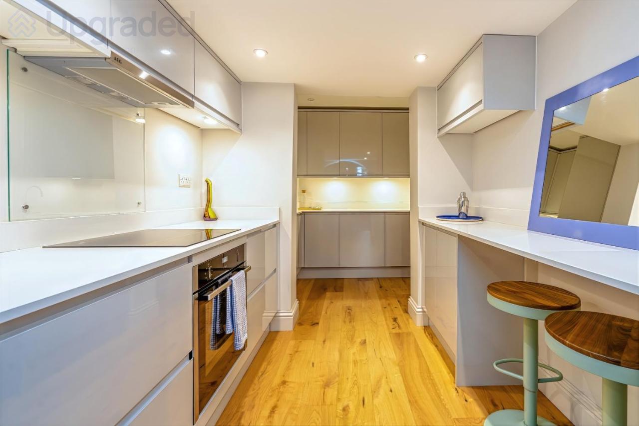Stylish Clifton Garden Apartment with Terrace - Ferienwohnung Bristol