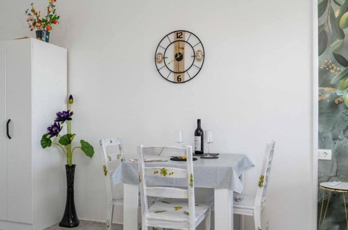 Apartmani Olga - Ferienwohnung Stari Bar