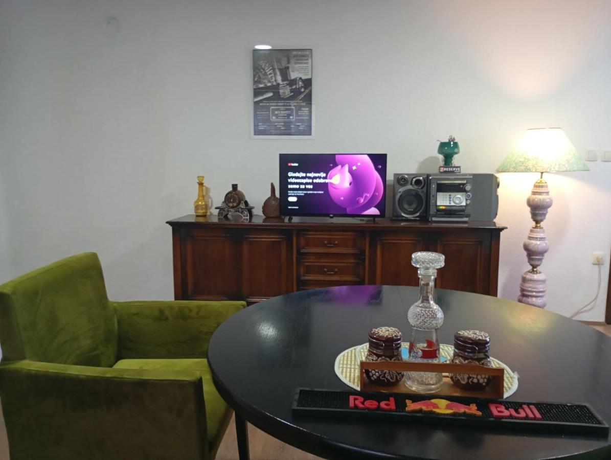 B e l a vila - Ferienwohnung Vranje