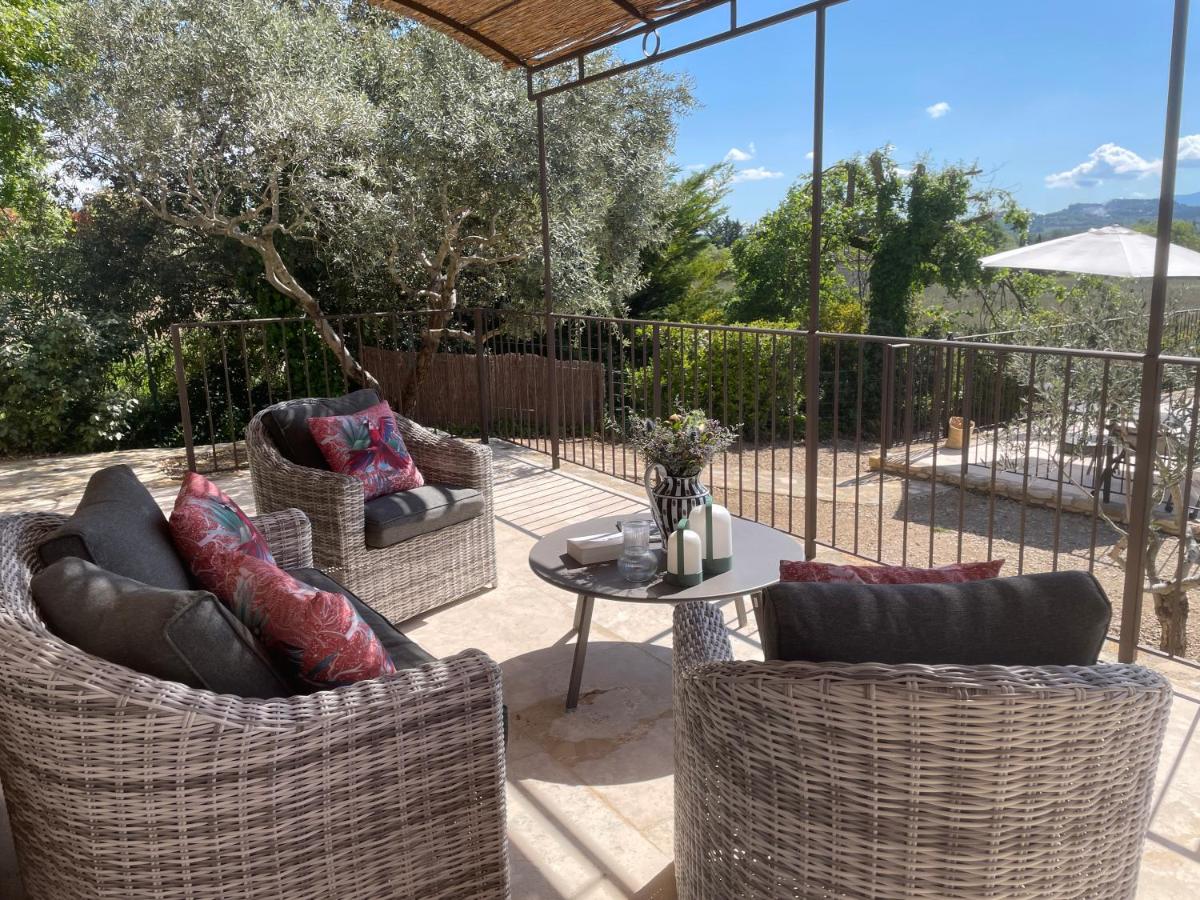Villa Un Dimanche en Provence, avec piscine privée, chauffée & vue - Chambres d'hôtes Joucas