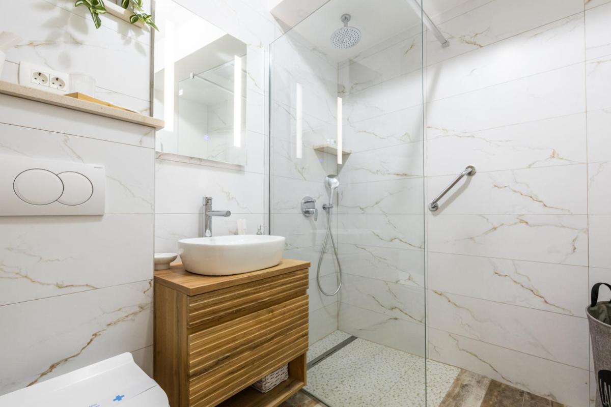 Apartman Ana Lotre - B&B Vela Luka