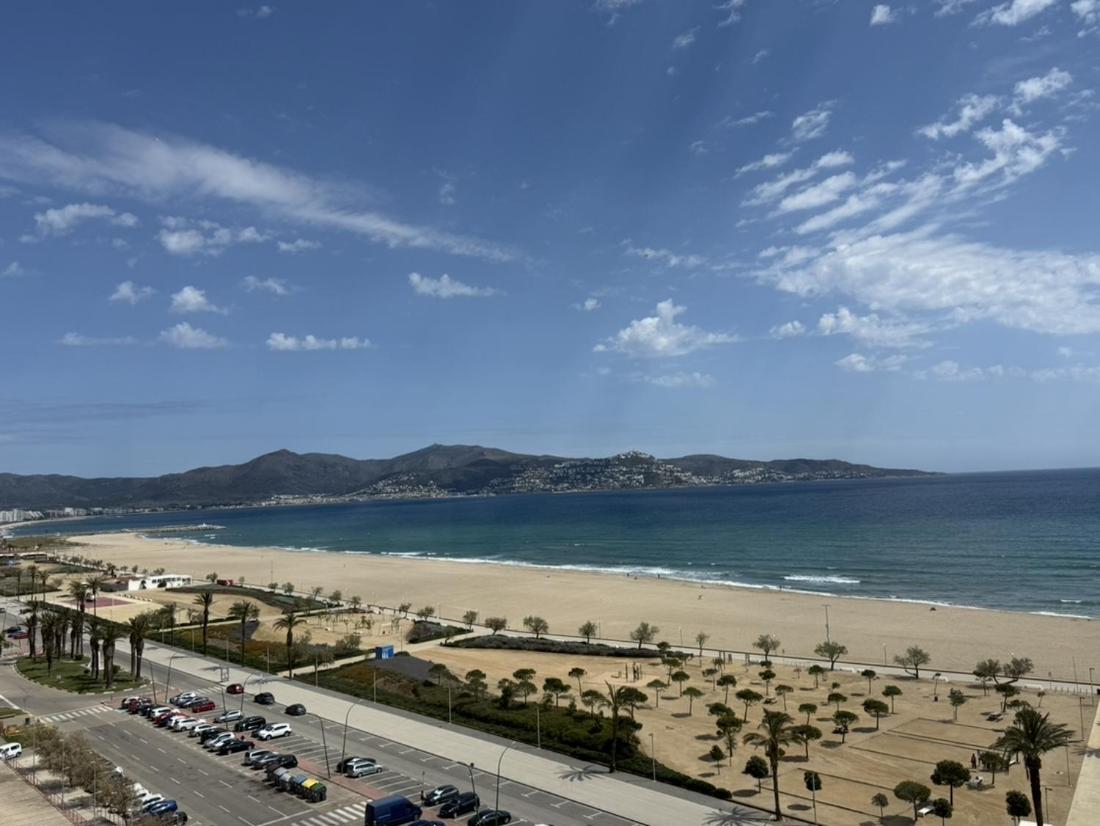 Luxury Sea Loft - Bed and Breakfast Empuriabrava