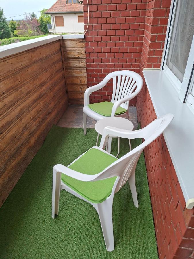 Lugas Apartman Sukoró - Ferienwohnung Sukoró