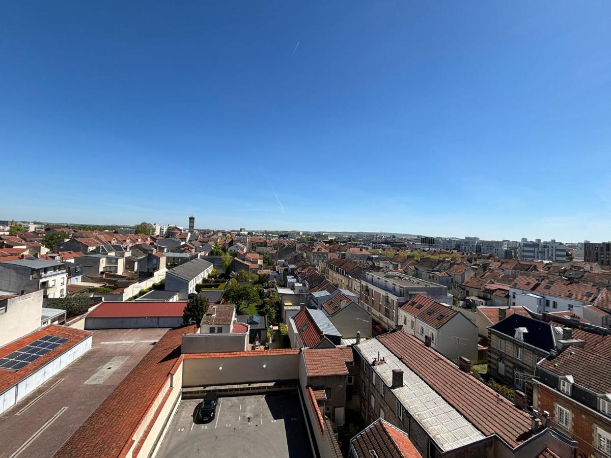 Vue imprenable sur Reims, 4 suites privatives - B&B Reims