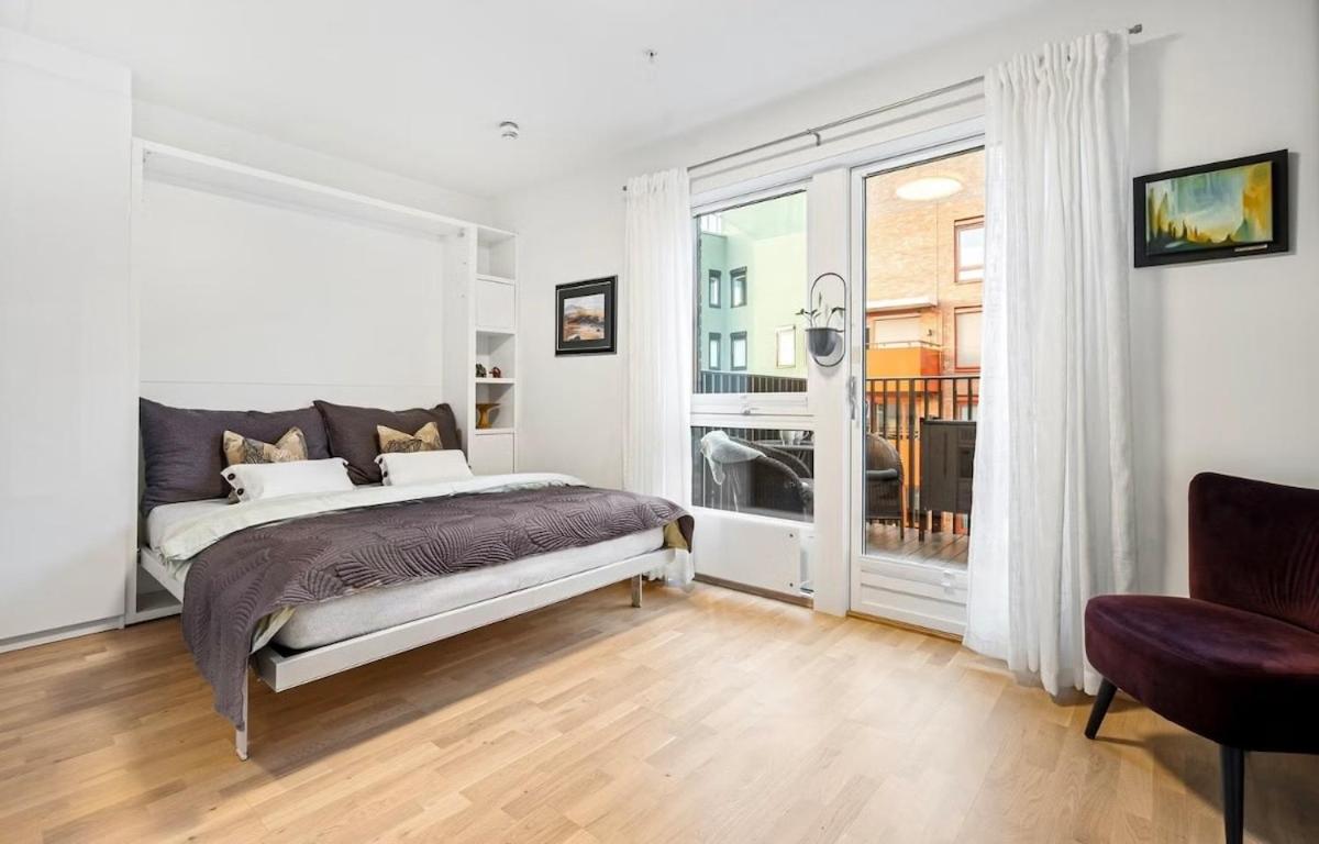 Apartment with a sunny balcony in Oslo - B&B Oslo