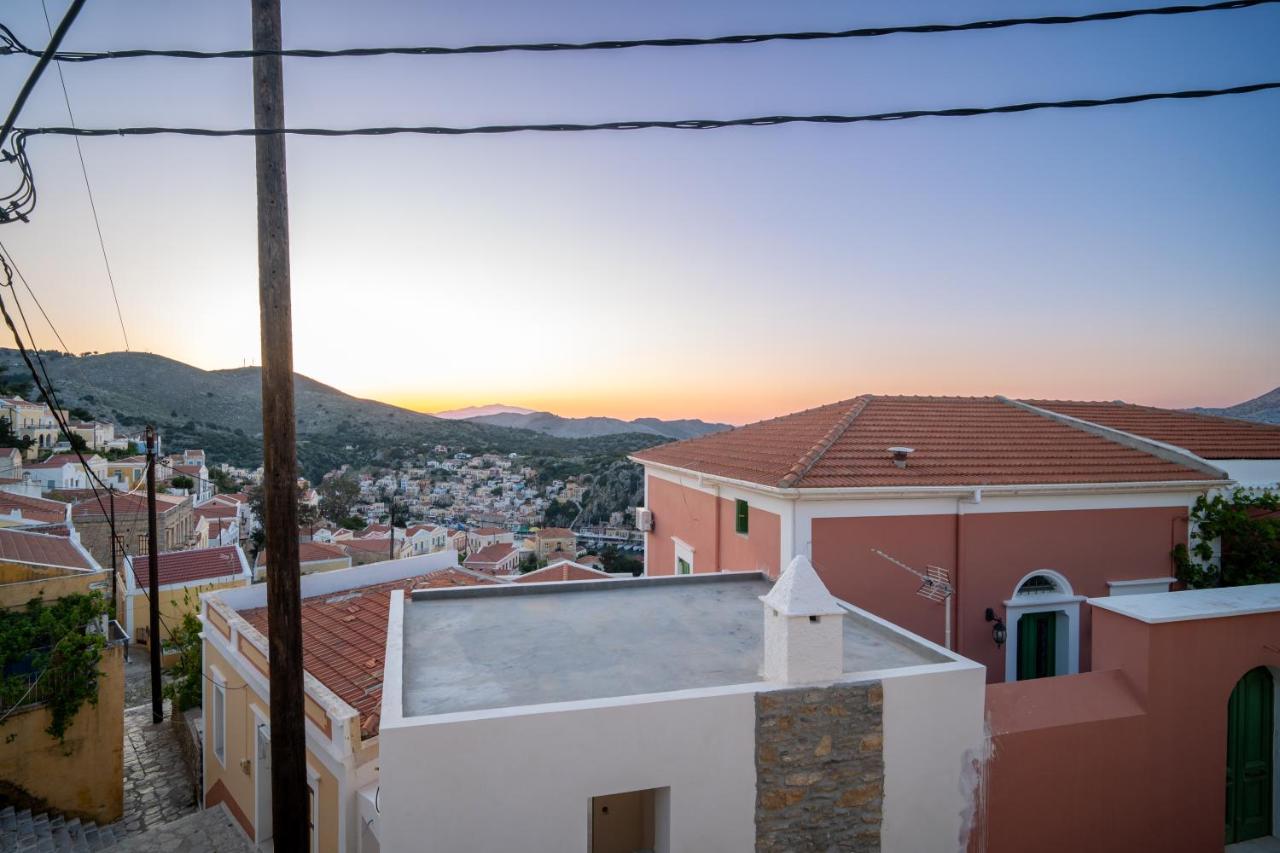 To Spiti - Charming Apartment in Chorio - B&B Sými