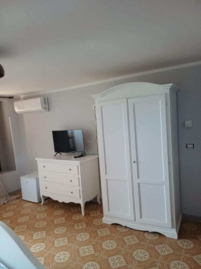 Standard Triple Room with Sea View