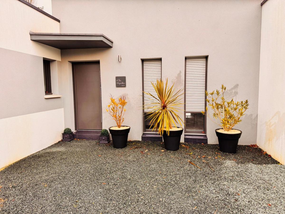 Villa Napoléni - Maison - Calme - Jardin - Parking - B&B La Roche-sur-Yon