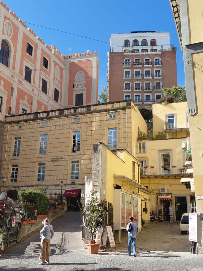 Massari Home - Ferienwohnung Neapel