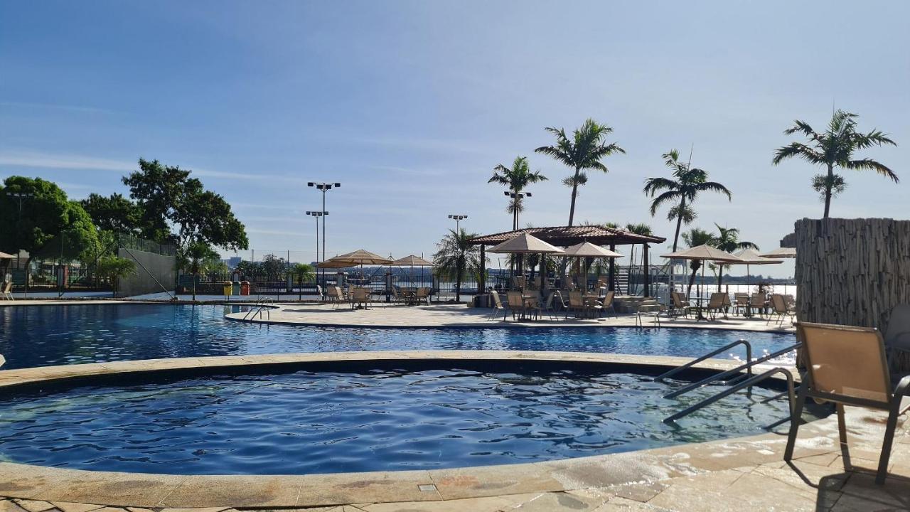 Flat 135 beira lago em Brasília - B&B Brasília