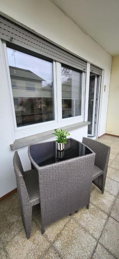 Gemütliche Ferienwohnung Whole Apartment Merlion 65sqm, WLAN WiFi, 3 Zi Rooms, Taubertal KGH - B&B Lauda-Königshofen
