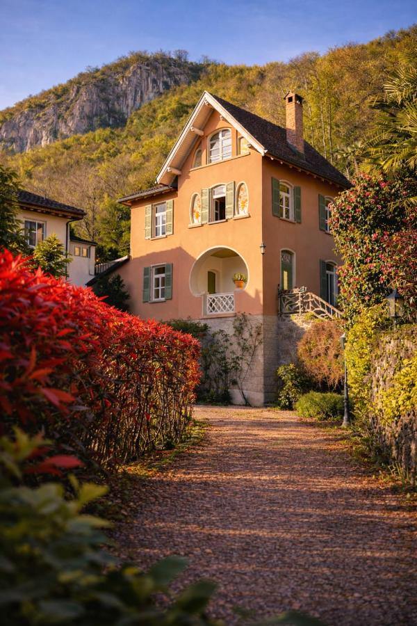 Exclusive waterfront villa with stunning views - B&B Caslano