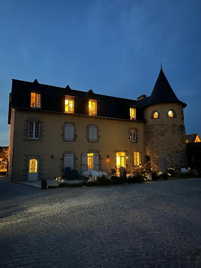 Chambre privée de La Valette avec salle de bain - B&B Domagné