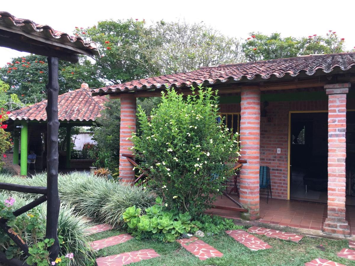Bungalow Deluxe