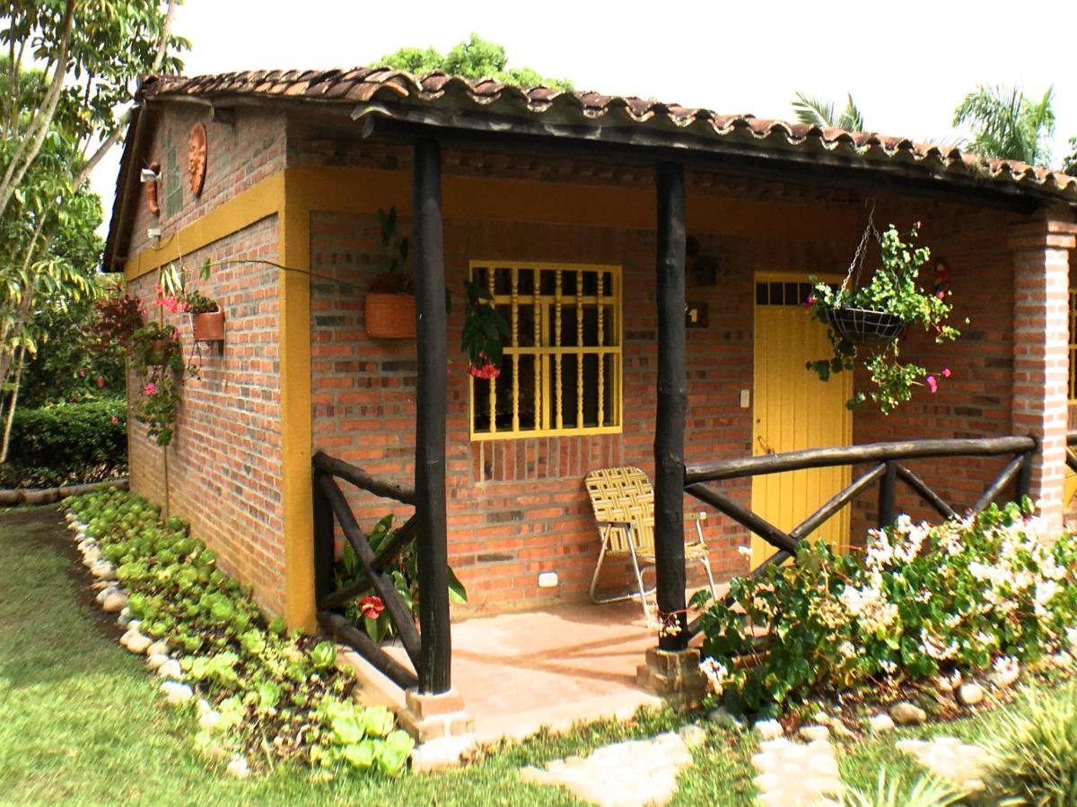 Cabañas La Carolina - Mesa de Los Santos - B&B