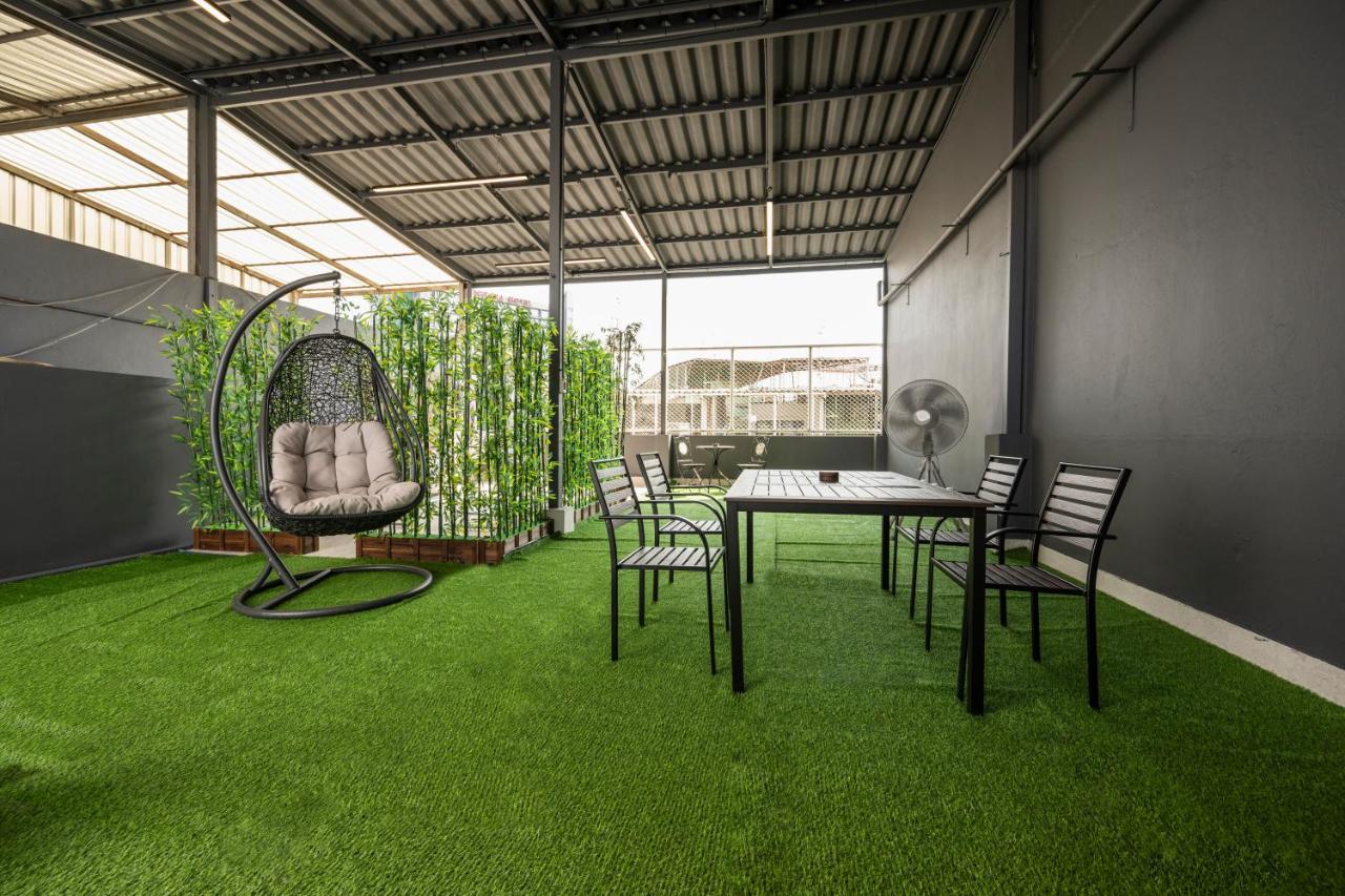 After Hours Guesthouse Self Check-in - Chambres d'hôtes Bangkok