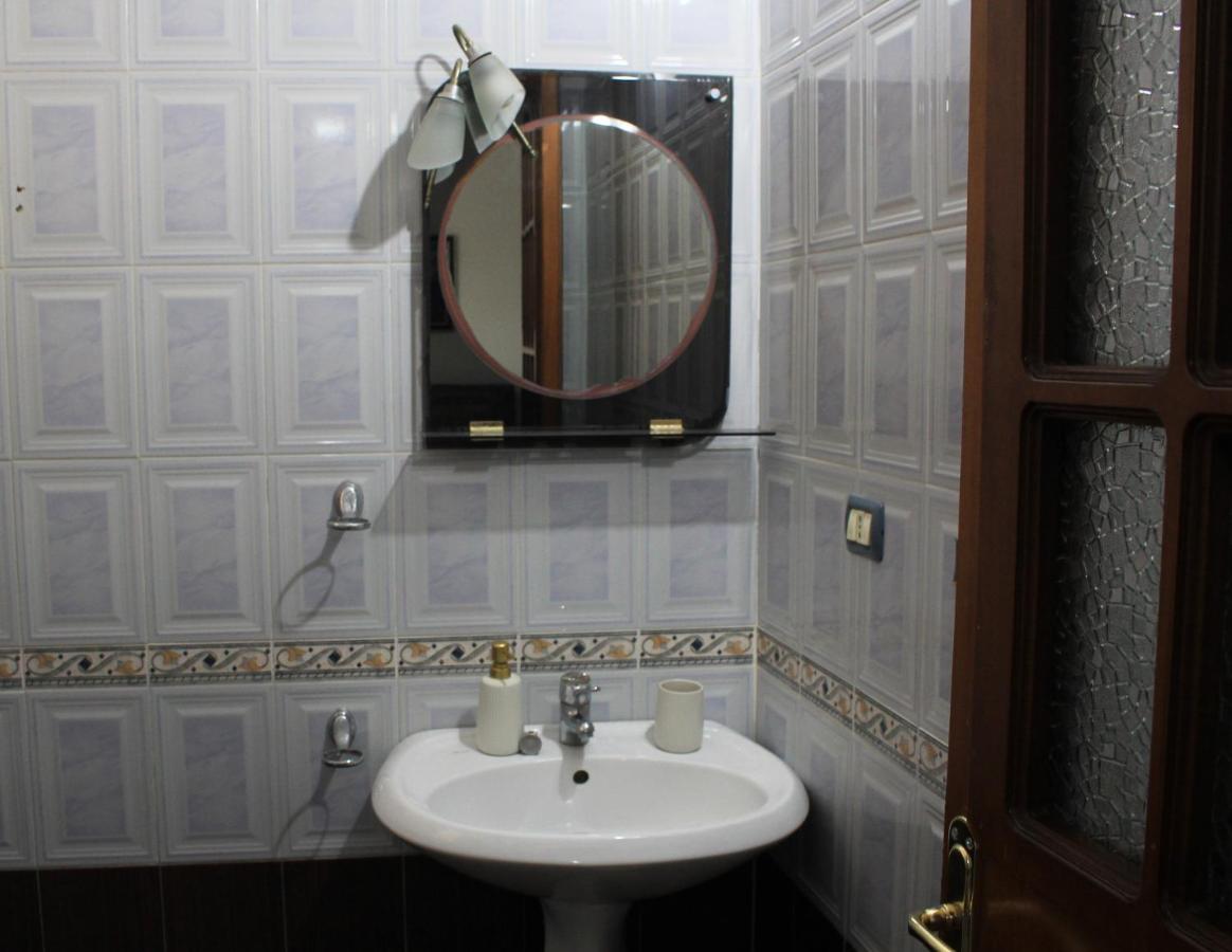 Casa Elefteria & Viron - B&B Himarë