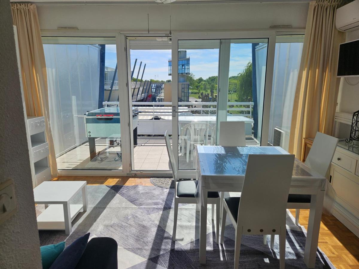 Port Dienville - B&B Montfort-l'Amaury