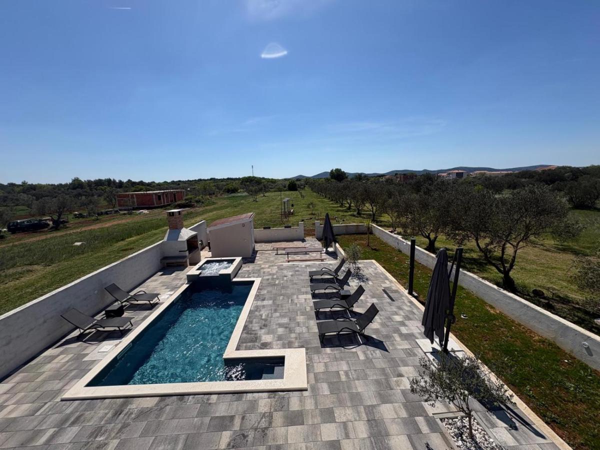 Holiday house Frano - Chambres d'hôtes Biograd na Moru