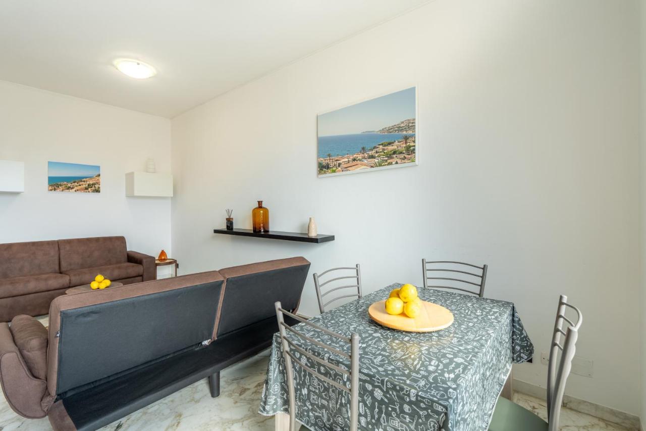 Savona Sea House Apartment with parking - B&B Savona