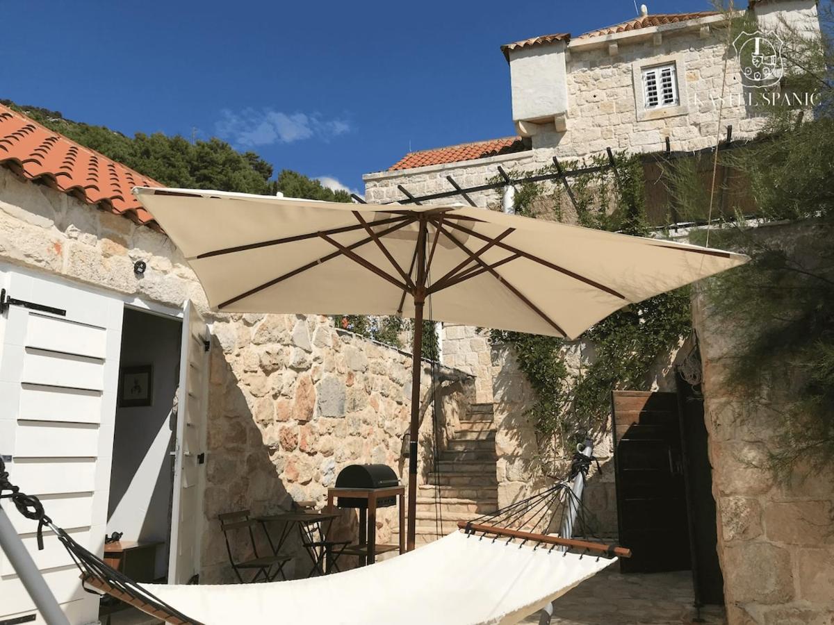 Kastel Spanic - Bed and Breakfast Čara
