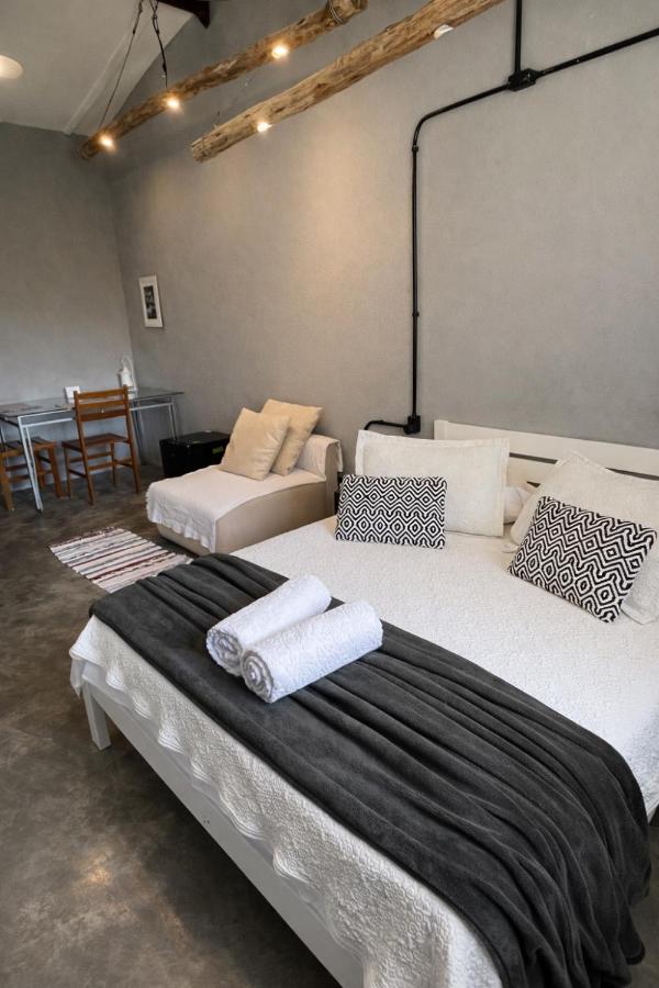 Refúgio Pauapique - Suítes com café da manhã, ar condicionado e frigobar à 900 metros da Rota do Vinho - B&B São Roque