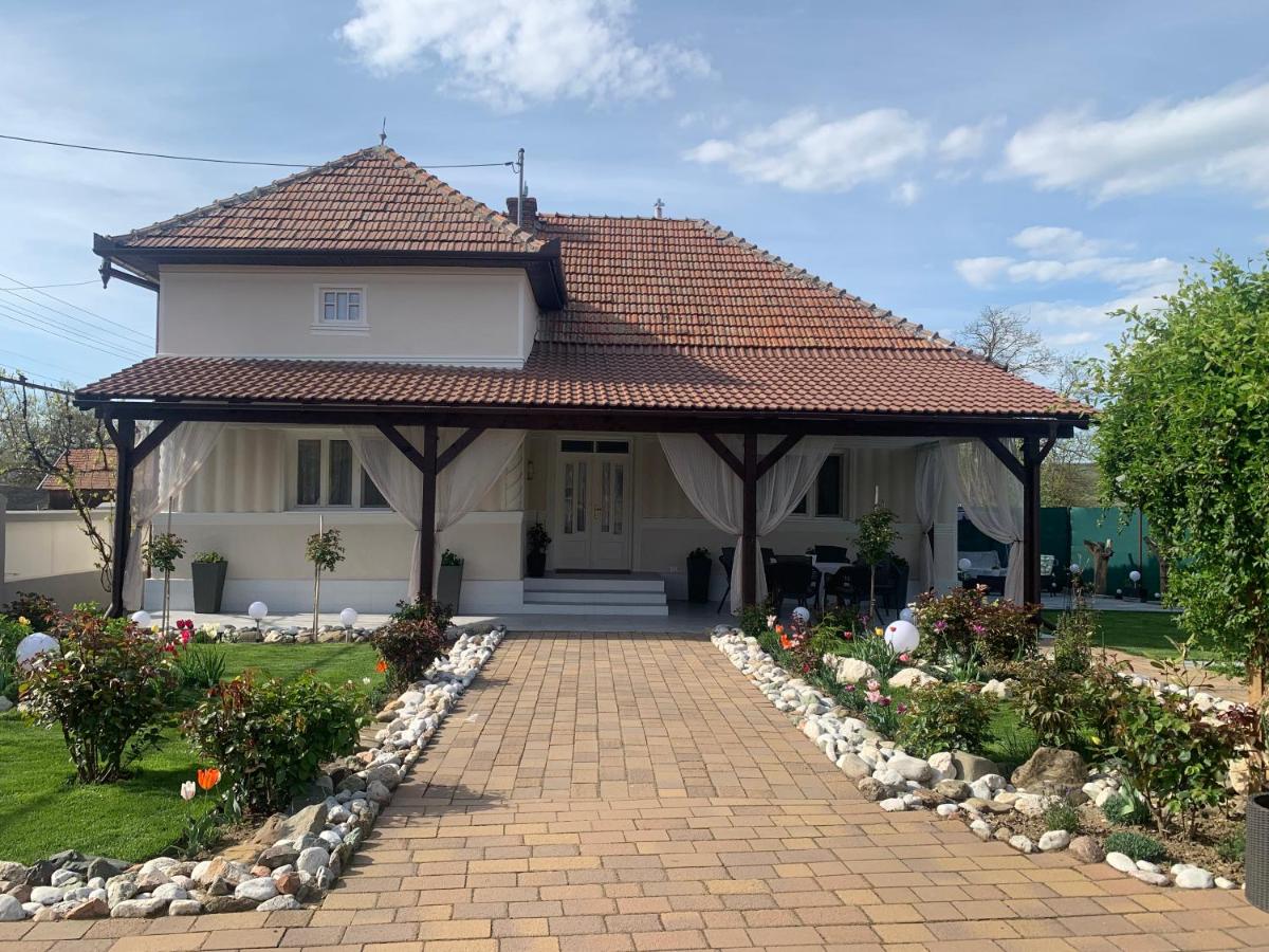 CASA LUI MOȘU - Ferienwohnung Alba Iulia